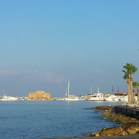 Lighthouse Luxury Townhouse 2 Пафос