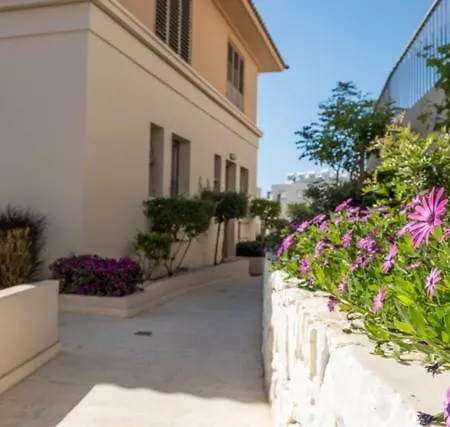 Lighthouse Luxury Townhouse 2 Holiday home