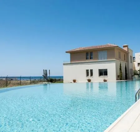 Lighthouse Luxury Townhouse 2 Paphos